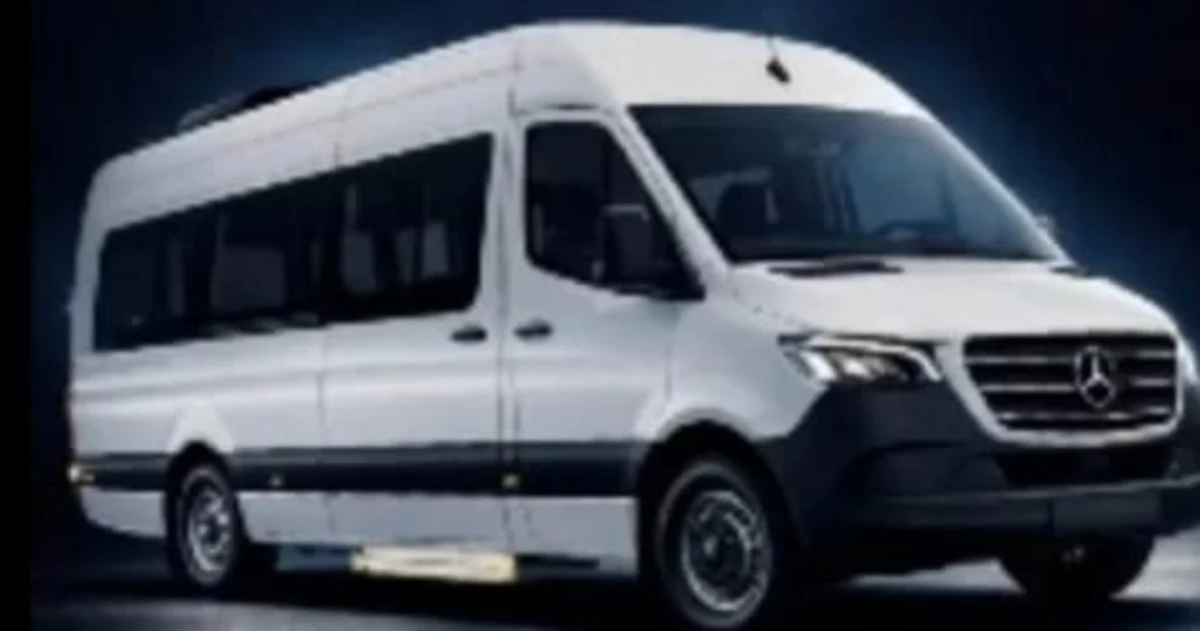 Camioneta Mercedes-Benz Sprinter 515 CDI blanca de 20 pasajeros de MH Turismo & Transportes